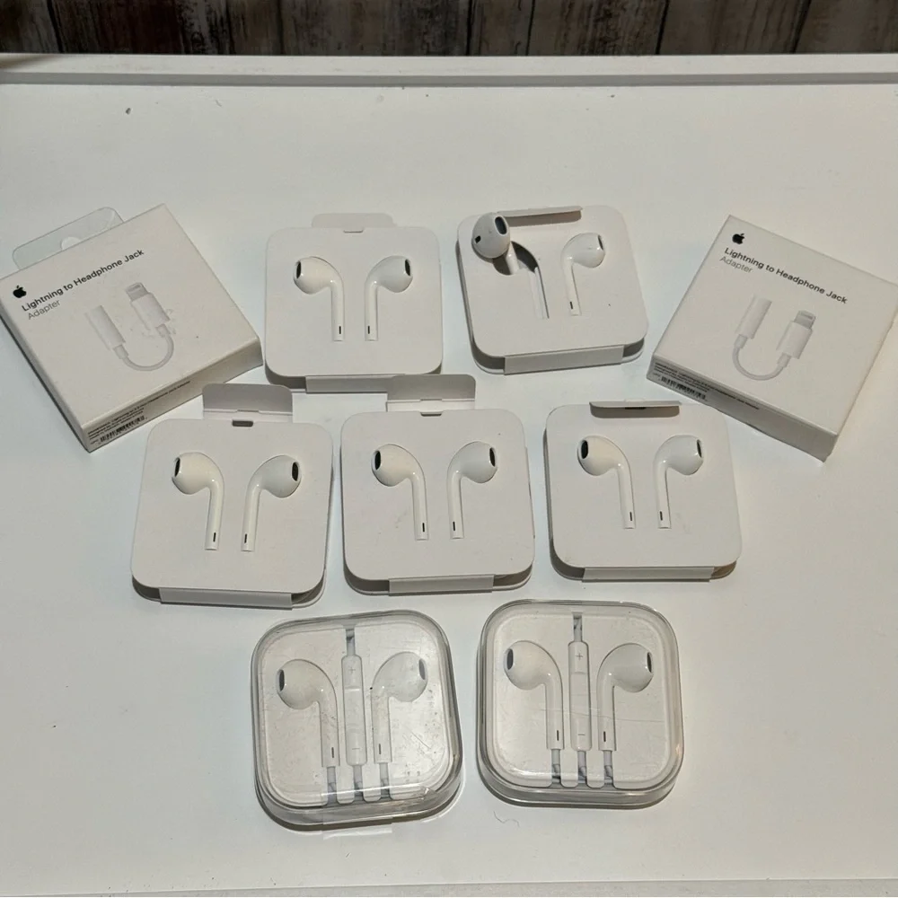 Apple premium earbuds